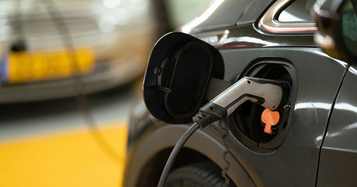 Regeneracja baterii w aucie elektrycznym - kiedy i ile kosztuje?