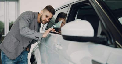 Jak sprzedać samochód szybko i za dobrą cenę - praktyczne wskazówki